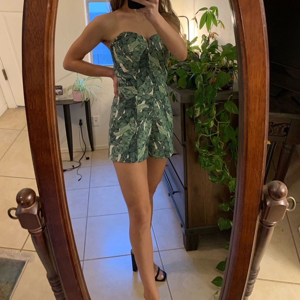 H&M conscious size 6 palm leaf romper
